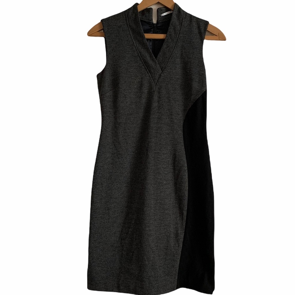 Tahari Black and Gray Sleeveless Dress Size 2